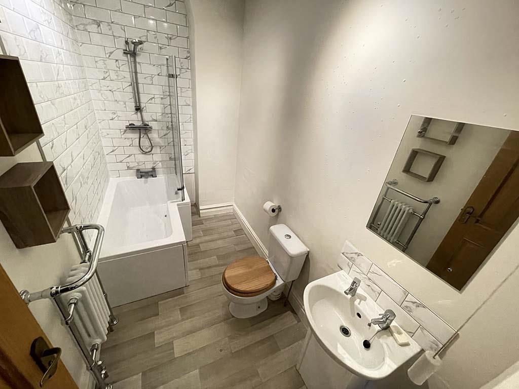 3 bedroom mid terrace house SSTC in Barnoldswick - Bathroom